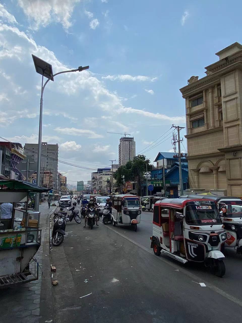 Top Sales Split Solar Street Lights Application 3